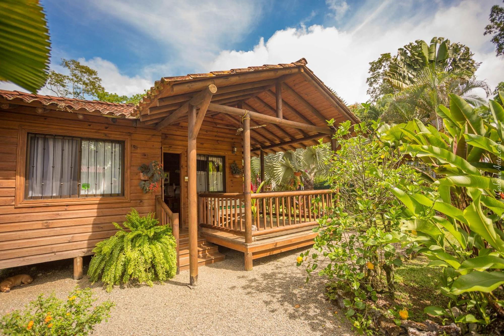 Casa Marcellino Lodge Cahuita Exterior photo