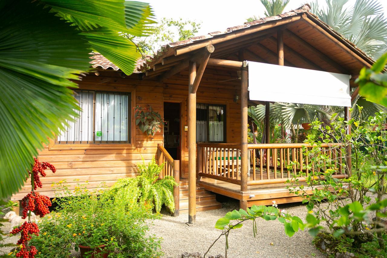 Casa Marcellino Lodge Cahuita Exterior photo